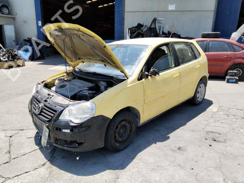 Brugte VW POLO IV (9N_, 9A_)  1.4 16V  4789357