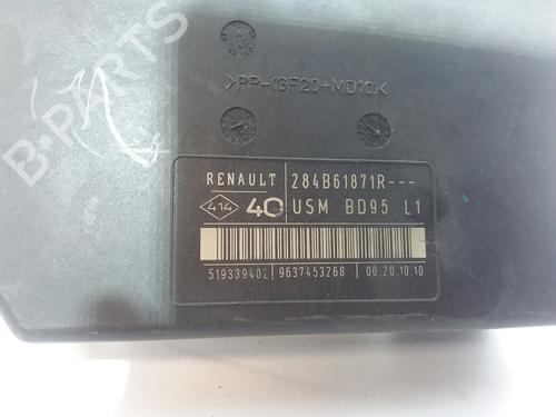 Used Fuse box RENAULT MEGANE III Hatchback (BZ0/1_, B3_) 1.5 dCi (106 hp) 10412450