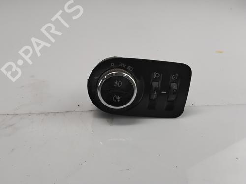 Used Headlight switch OPEL CORSA E (X15) 1.3 CDTI (08, 68) (75 hp) 28814072
