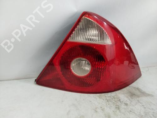 Right taillight FORD MONDEO III Saloon (B4Y) 2.0 16V TDDi / TDCi | BP24942736C35 