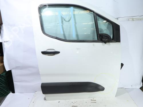 Used Right front door Right front door 38014596 38014596