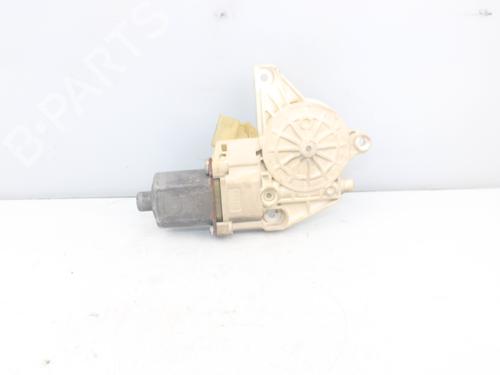 Used Right front window motor MERCEDES-BENZ C-CLASS (W204) [2007-2015]  17151513