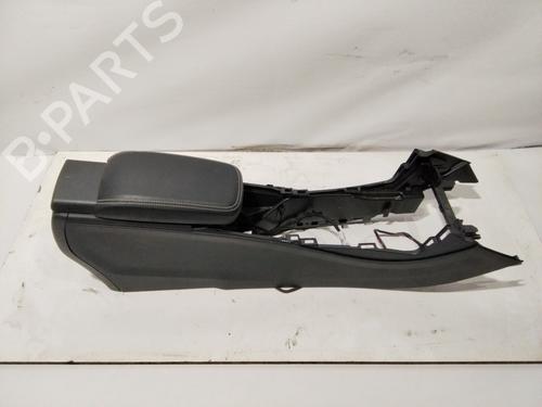 Armlene MERCEDES-BENZ GLA-CLASS (X156) GLA 200 CDI / d (156.908) (136 hp) 30714114