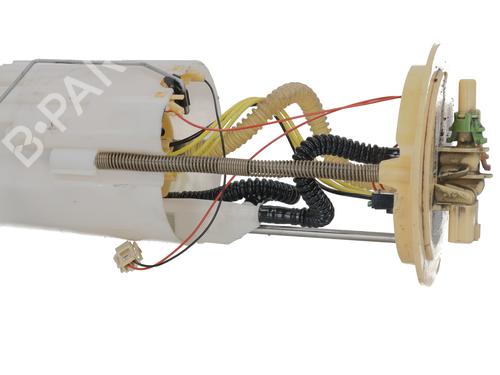 Used Fuel pump NISSAN X-TRAIL III (T32_, T32R, T32RR) 2.0 dCi (T32) (177 hp) 31903893