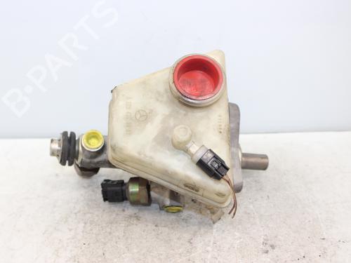 Hovedbremsecylinder MERCEDES-BENZ C-CLASS (W203) C 270 CDI (203.016) (170 hp) 18130256