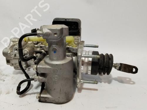 ABS Bremseaggregat TOYOTA AURIS (_E18_) 1.8 Hybrid (ZWE186_, ZWE186R) (136 hp) 31182786