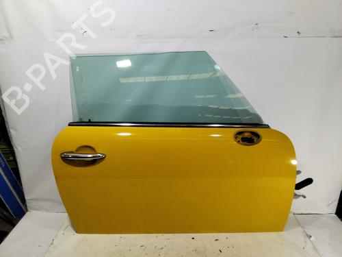Used Right front door MINI MINI (R56) One (95 hp) 32015747