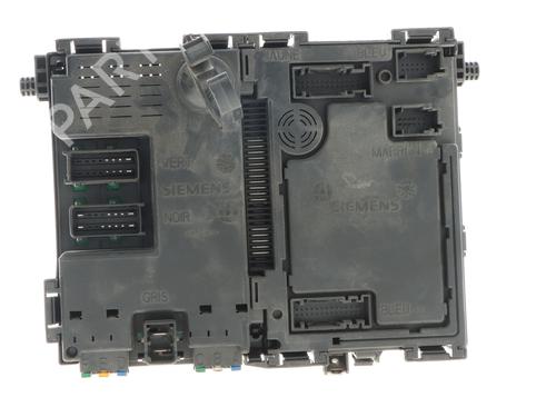 Used Fuse box Fuse box 8577677 8577677