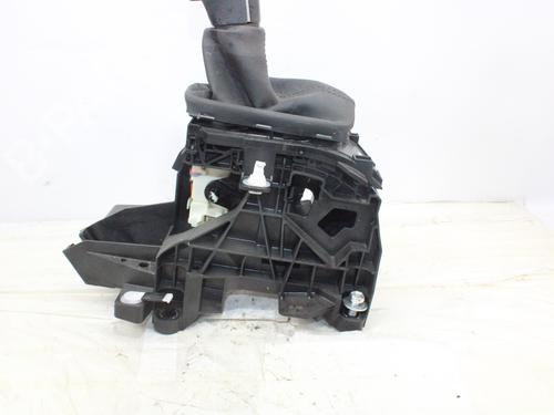 Gear lever TOYOTA COROLLA Hatchback (_E21_, _EA1_, _EH1_) 1.8 Hybrid (ZWE211) | BP15821715M90 