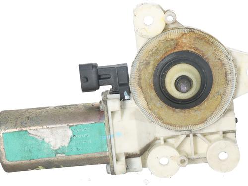 Used Right rear window motor Right rear window motor SAAB 9-3 (YS3F, E79, D79, D75) 1.9 TiD (150 hp) 33673556 33673556