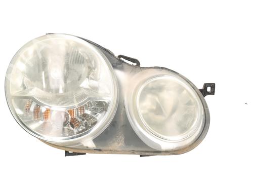 Used Right headlight VW POLO IV (9N_, 9A_) 1.4 16V (75 hp) 31251187