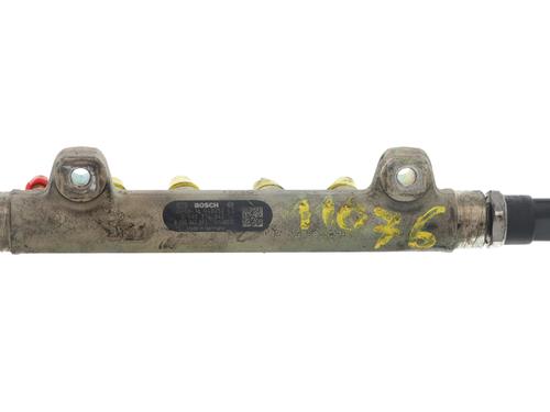 Used Injection rail Injection rail OPEL VIVARO A Bus (X83) [2001-2015] 33119203 33119203