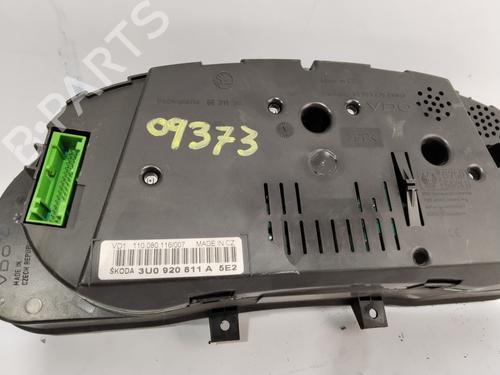 Instrument cluster SKODA SUPERB I (3U4) 1.9 TDI | BP27469714C47 