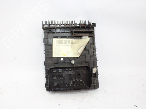 Used Fuse box VW TOURAN (1T1, 1T2) 2.0 TDI 16V (140 hp) 15416333