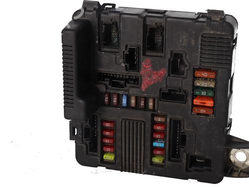 Used Fuse box Fuse box 37697230 37697230