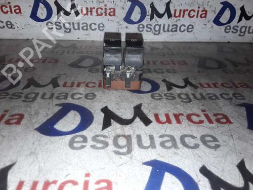 Used Left front window switch RENAULT MEGANE II (BM0/1_, CM0/1_) [2001-2012]  8561489