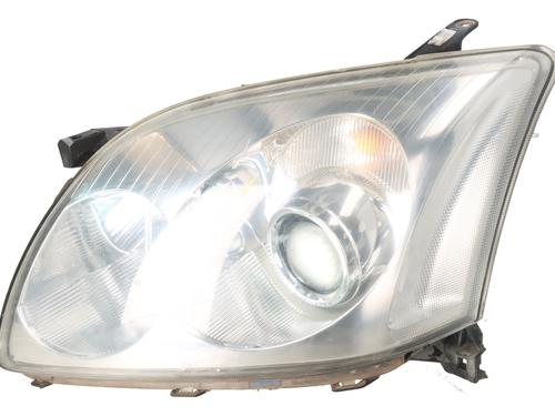 Venstre forlygte TOYOTA AVENSIS (_T25_) 2.0 D-4D (CDT250_, CDT250R) (116 hp) 32371854