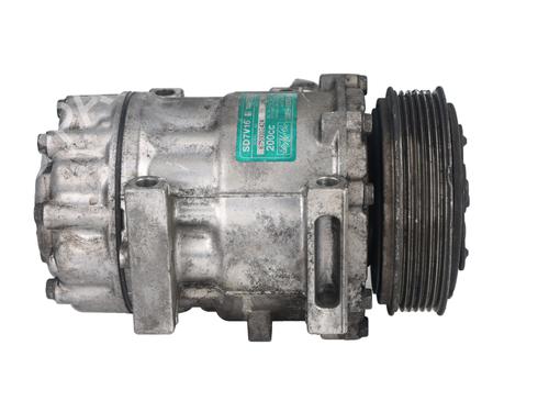 Used AC compressor AC compressor FORD FOCUS II (DA_, HCP, DP) 2.0 TDCi (136 hp) 32317467 32317467