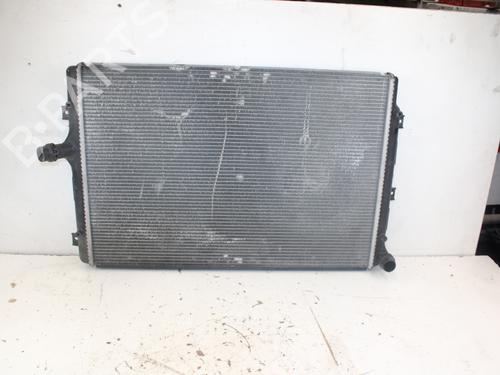 Radiateur AUDI TT (8J3) 2.0 TFSI (200 hp) 17317962