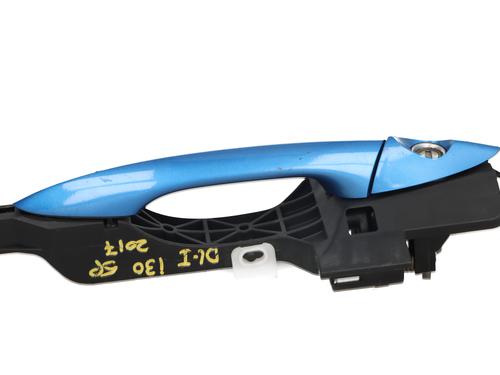 Used Front left exterior door handle HYUNDAI i30 (GD) [2011-2026]  32414079