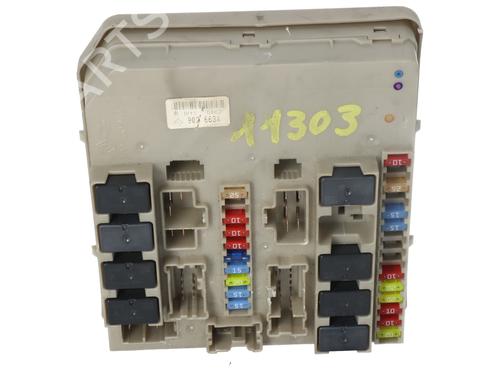 fuse-box-renault-clio-iii-br01-cr01-2005-2006-2007-2008-2009-2010-2011-2012-2013-2014-33425754 main image
