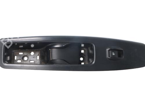 Used Right front window switch Right front window switch FIAT DOBLO Platform/Chassis (263_) 1.3 D Multijet (263HXU1A, 263YXU1A, 263HYB1A, 263YYB1A) (95 hp) 33185556 33185556