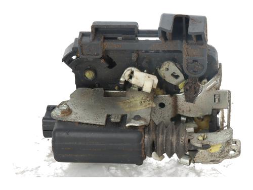 front-right-lock-dacia-duster-hs_-2010-2011-2012-2013-2014-2015-2016-2017-2018-33169544 main image