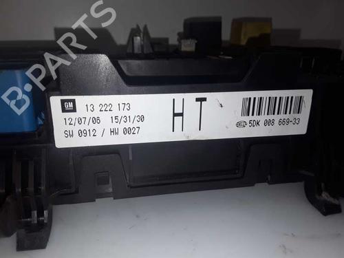 Fuse box OPEL ASTRA H (A04)  | BP8564641E1 