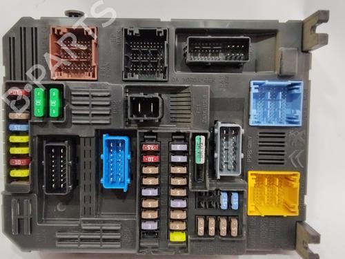 Fuse box PEUGEOT 3008 II SUV (MC_, MR_, MJ_, M4_)  | BP29721569E1 