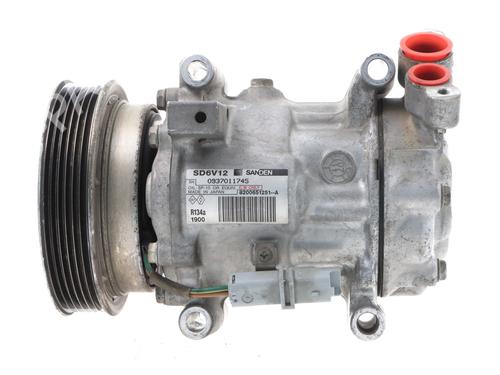 Used AC compressor AC compressor RENAULT CLIO III (BR0/1, CR0/1) 1.5 dCi (BR17, CR17) (86 hp) 33757552 33757552
