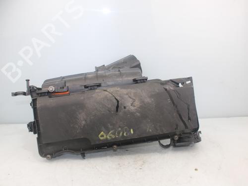 Used Air filter box PEUGEOT 206 Hatchback (2A/C) 1.4 HDi eco 70 (68 hp) 17647454