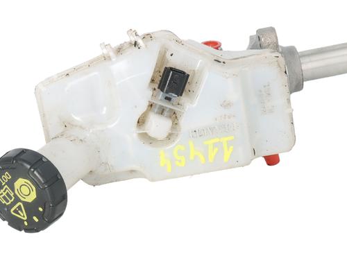 brake-master-cylinder-renault-captur-ii-hf_-2020-34555403 main image