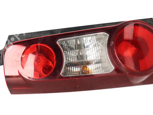 Venstre baglygte PEUGEOT PARTNER Box Body/MPV 1.6 HDi 16V 4x4 (90 hp) 31942451