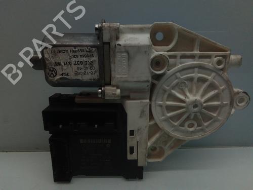 Vindusheismotor venstre foran SEAT LEON (1P1) 1.2 TSI (105 hp) 9244416
