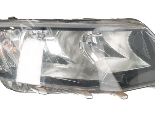Used Right headlight Right headlight SKODA OCTAVIA III Combi (5E5, 5E6) 1.8 TSI (180 hp) 32724439 32724439