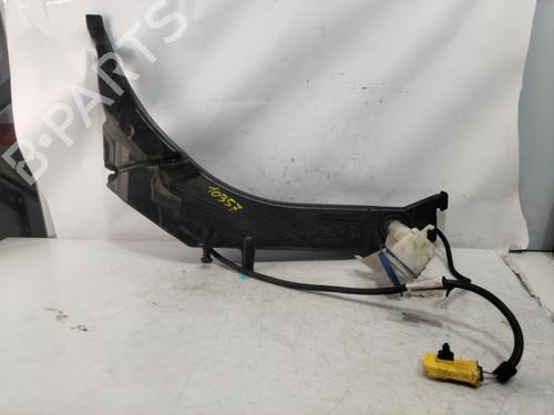 Used Windscreen washer tank PEUGEOT 308 II (LB_, LP_, LW_, LH_, L3_) [2013-2021]  30479467