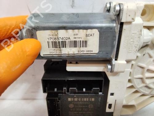 Rudehejsemotor forskærm højre SEAT LEON (1P1)  | BP25775730E20 