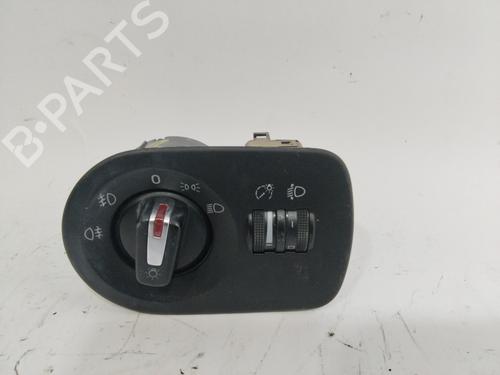 Used Headlight switch SEAT LEON (1P1) [2005-2013]  25471563