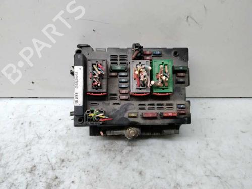 Used Fuse box PEUGEOT 406 (8B) [1995-2005]  8571883