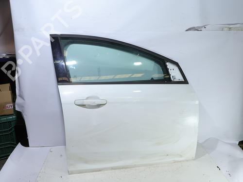 right-front-door-ford-focus-iii-turnier-2010-2011-2012-2013-2014-2015-2016-2017-2018-2019-2020-37424014 main image