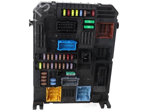 Used Fuse box Fuse box 37177446 37177446