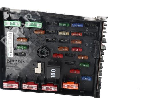 Used Fuse box Fuse box 37872817 37872817
