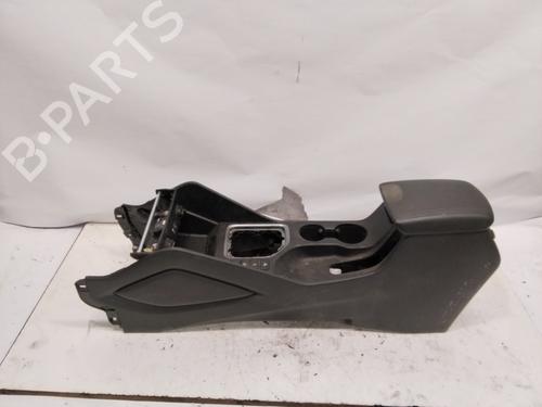 Used Armrest / Center console HYUNDAI TUCSON (TL, TLE) 1.7 CRDi (116 hp) 24937452