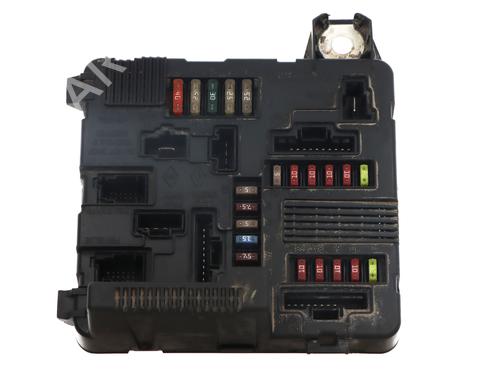 Fuse box RENAULT SCÉNIC II (JM0/1_) | BP32219627E1