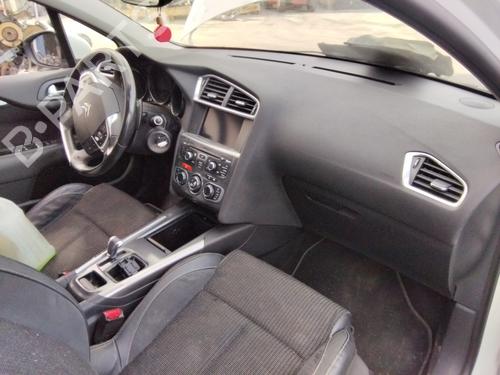 Armrest / Center console CITROËN C4 II (NC_) | BP30979026I20