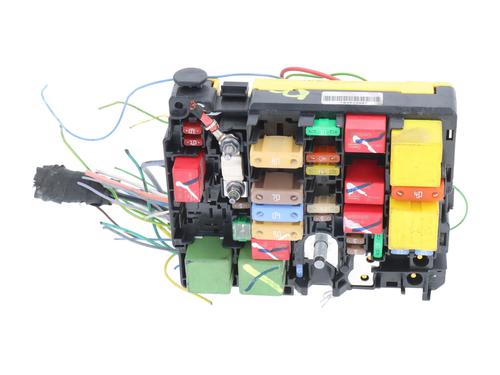 Used Fuse box PEUGEOT 208 I (CA_, CC_) [2012-2021]  30808618