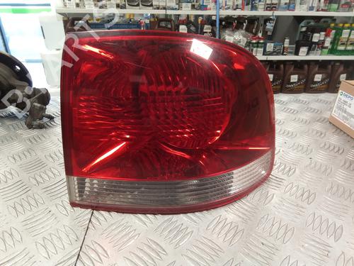 Używane Lampa tylna prawa VW TOUAREG (7LA, 7L6, 7L7) [2002-2013]  10249649