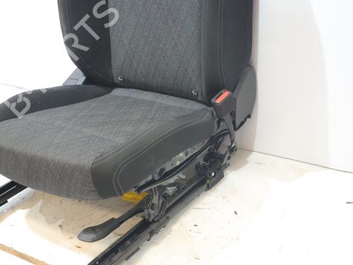 Right front seat BMW X1 (U11) sDrive 18 d | BP37012980C16 - Image 4