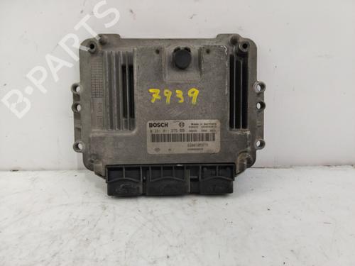 Used Engine control unit (ECU) RENAULT MEGANE II Saloon (LM0/1_) 1.9 dCi (LM0G, LM1G, LM2C) (120 hp) 22272701