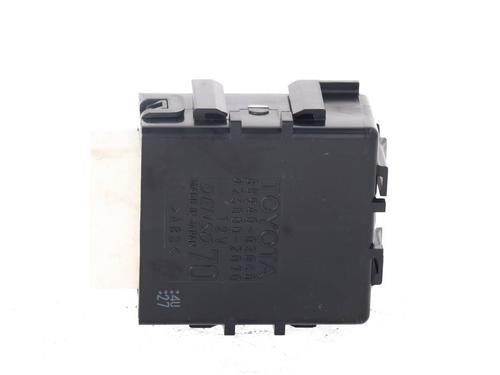 Used Electronic module Electronic module TOYOTA AURIS (_E18_) 1.8 Hybrid (ZWE186_, ZWE186R) (136 hp) 40261666 40261666